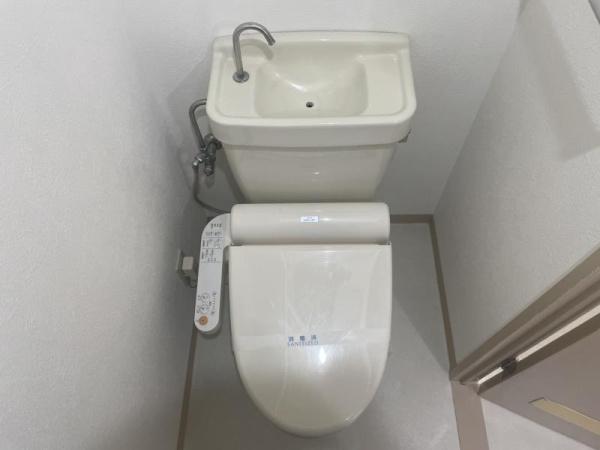 鶴見緑地ローレルハイツ　トイレ　
