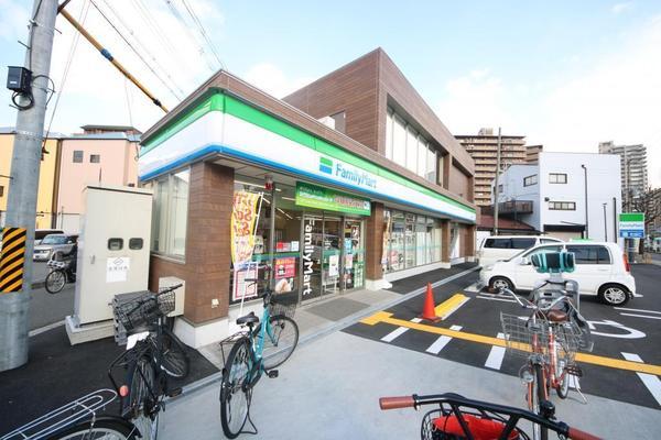 　ファミリーマート新喜多東店（コンビニ）／332m　