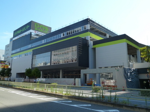 プレサンスＯＳＡＫＡ東成中本ハーヴィルビル　ロイヤルホームセンター森ノ宮店（ホームセンター）／1122m　