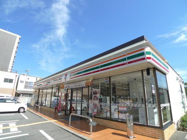 　セブンイレブン東大阪中鴻池町店（コンビニ）／344m　