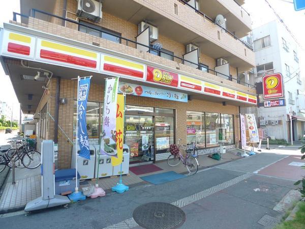 アドバンス松田２番館　ニューヤマザキデイリーストア城東東中浜店（コンビニ）／138m　